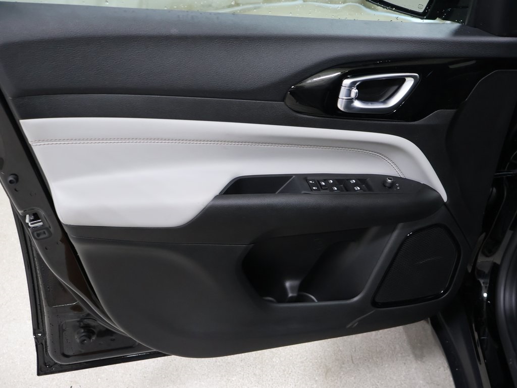new 2025 Jeep Compass car, priced at $33,493