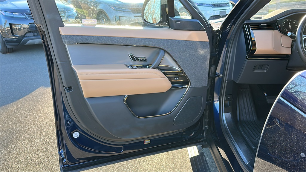 used 2023 Land Rover Range Rover Sport car, priced at $71,934