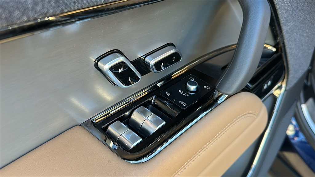 used 2023 Land Rover Range Rover Sport car, priced at $71,934