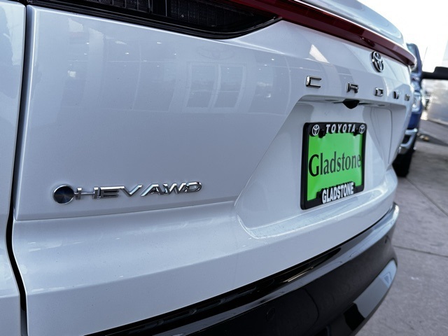 new 2025 Toyota Crown Signia car