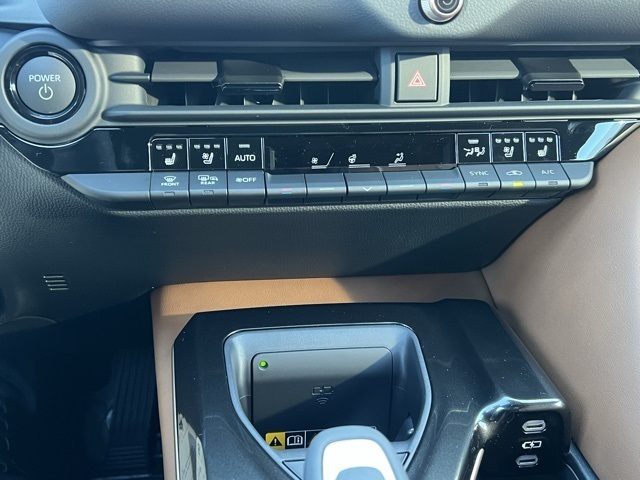 new 2025 Toyota Crown Signia car