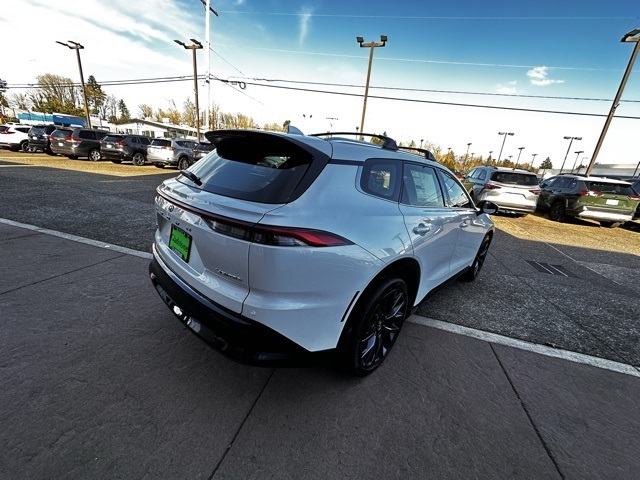 new 2025 Toyota Crown Signia car