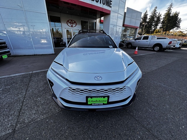 new 2025 Toyota Crown Signia car