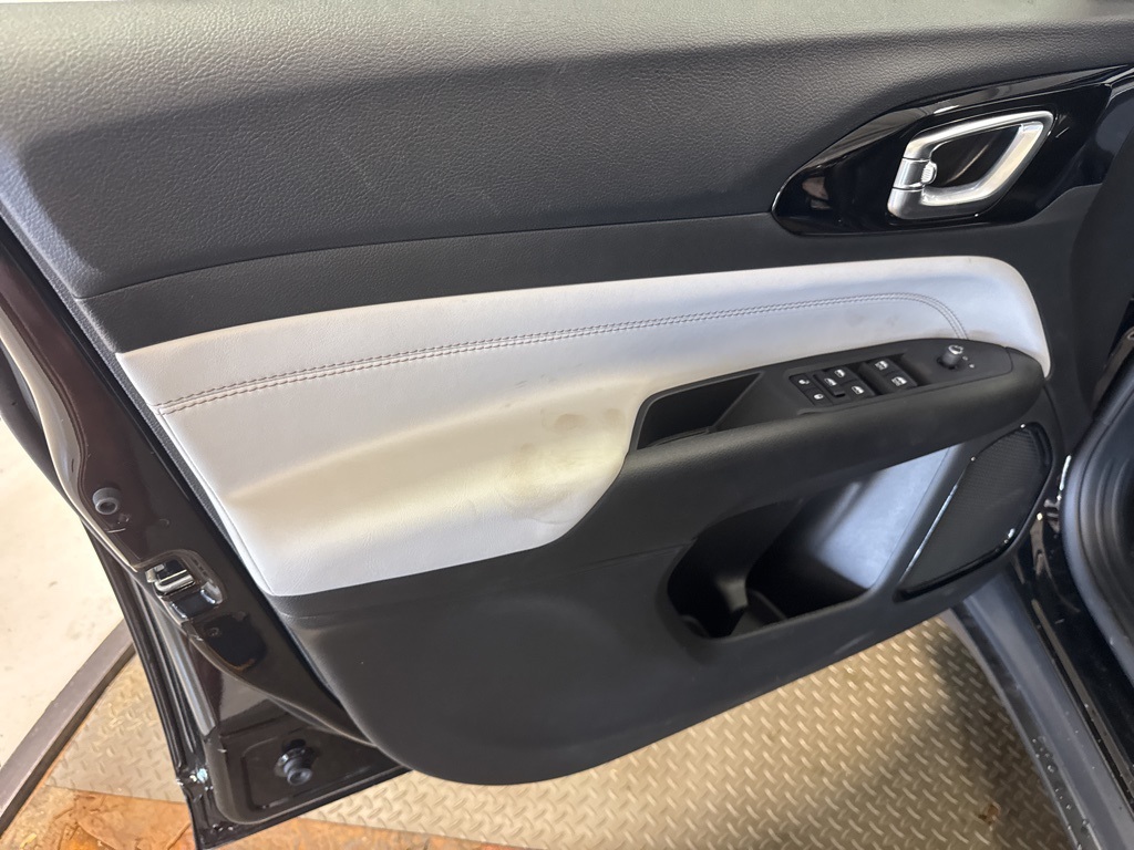 new 2025 Jeep Compass car, priced at $32,743