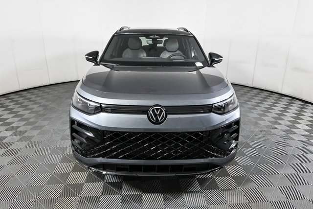 new 2025 Volkswagen Tiguan car, priced at $39,801