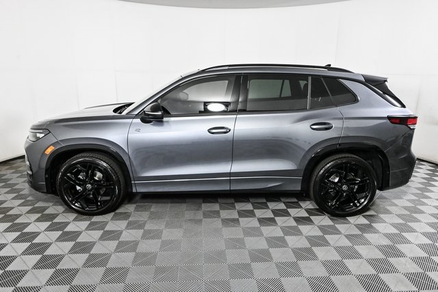 new 2025 Volkswagen Tiguan car, priced at $39,801