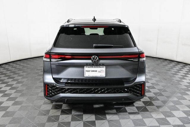 new 2025 Volkswagen Tiguan car, priced at $39,801