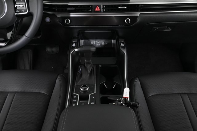 new 2025 Kia Sorento car, priced at $37,396