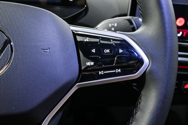 new 2025 Volkswagen ID.4 car, priced at $48,666