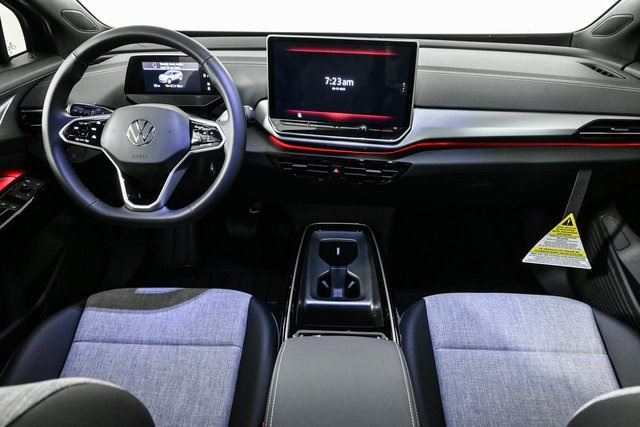 new 2025 Volkswagen ID.4 car, priced at $48,666