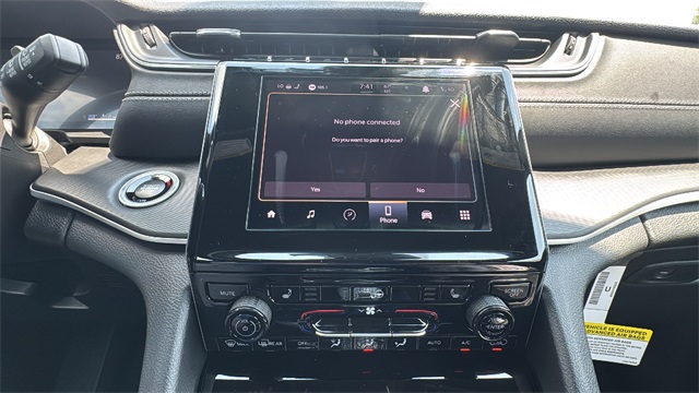 new 2025 Jeep Grand Cherokee car, priced at $42,848