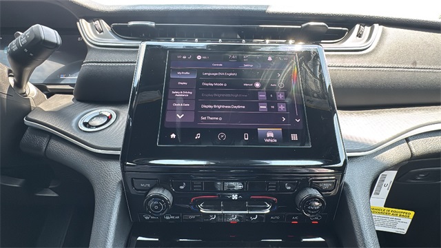 new 2025 Jeep Grand Cherokee car, priced at $42,848