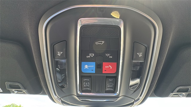 new 2025 Jeep Grand Cherokee car, priced at $42,848