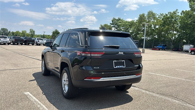 new 2025 Jeep Grand Cherokee car, priced at $42,848