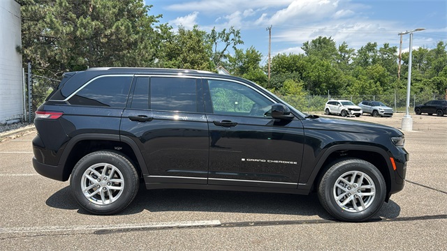 new 2025 Jeep Grand Cherokee car, priced at $42,848