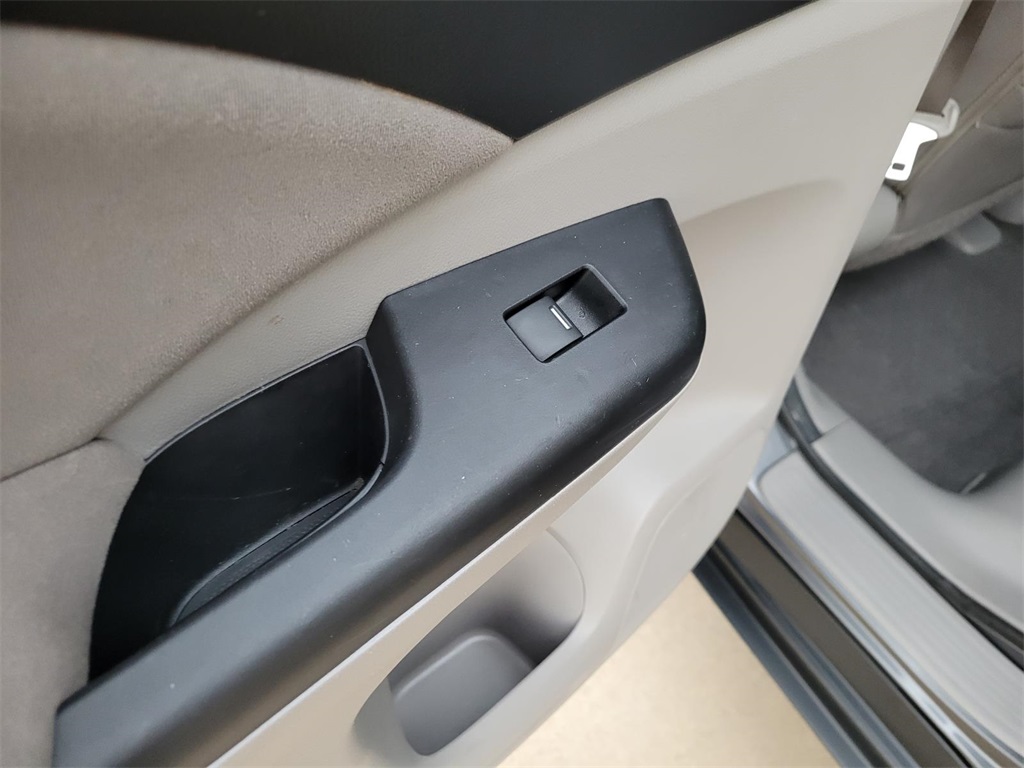 used 2013 Honda CR-V car, priced at $7,995