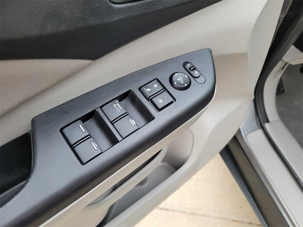 used 2013 Honda CR-V car, priced at $7,995