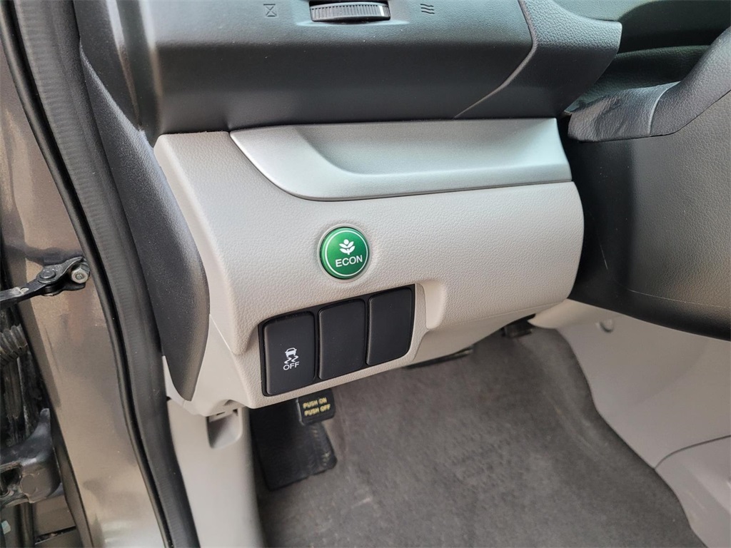 used 2013 Honda CR-V car, priced at $7,995