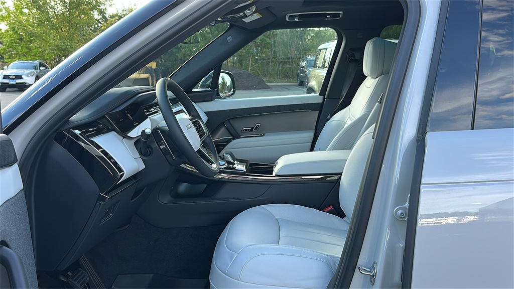 new 2025 Land Rover Range Rover Sport car, priced at $92,525