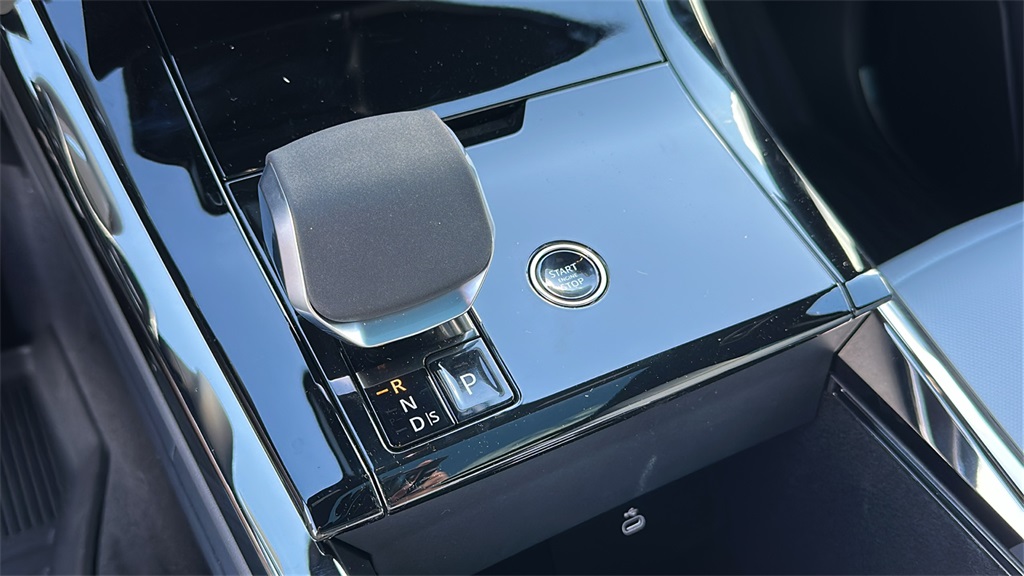 new 2025 Land Rover Range Rover Sport car, priced at $92,525