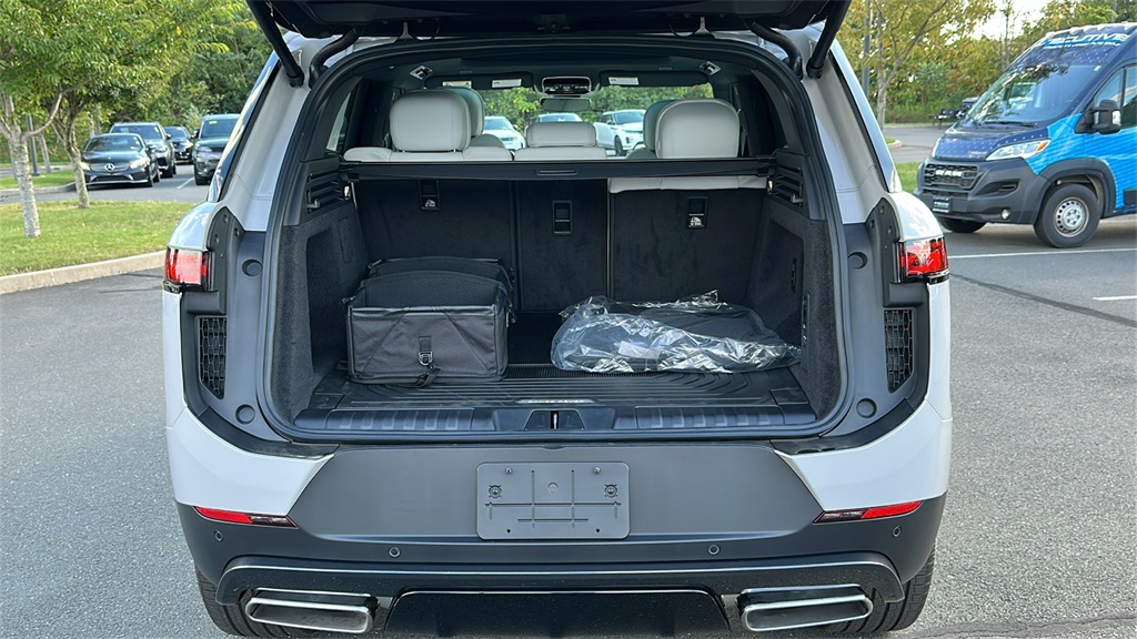 new 2025 Land Rover Range Rover Sport car, priced at $92,525