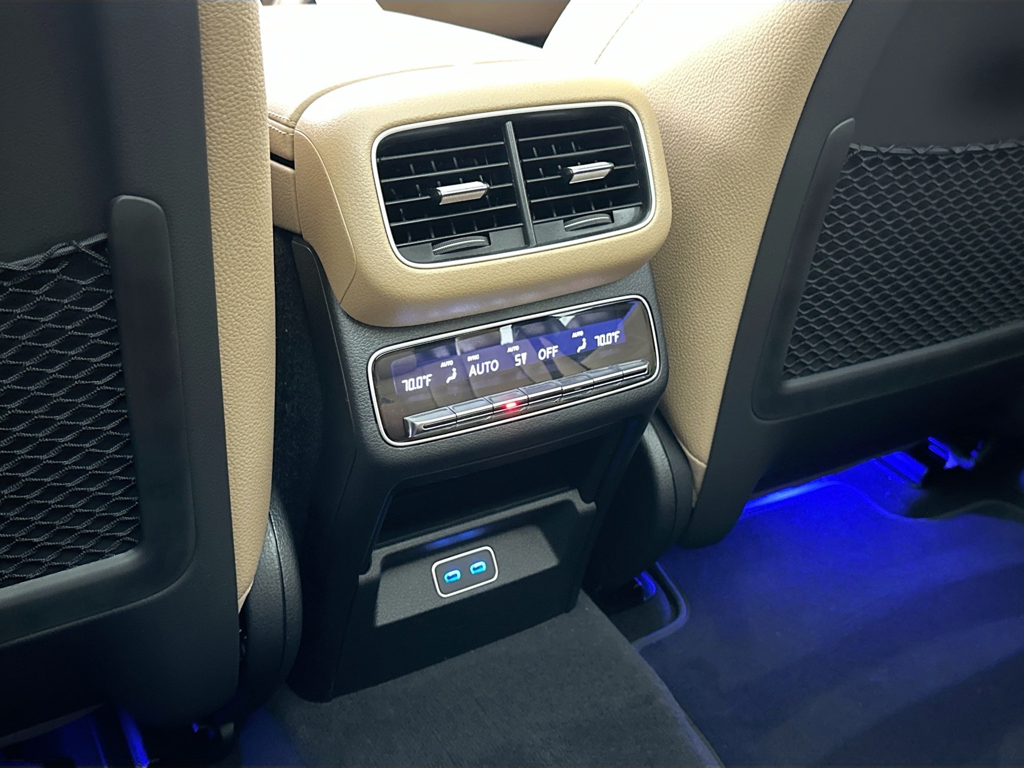 used 2024 Mercedes-Benz GLE car, priced at $87,998