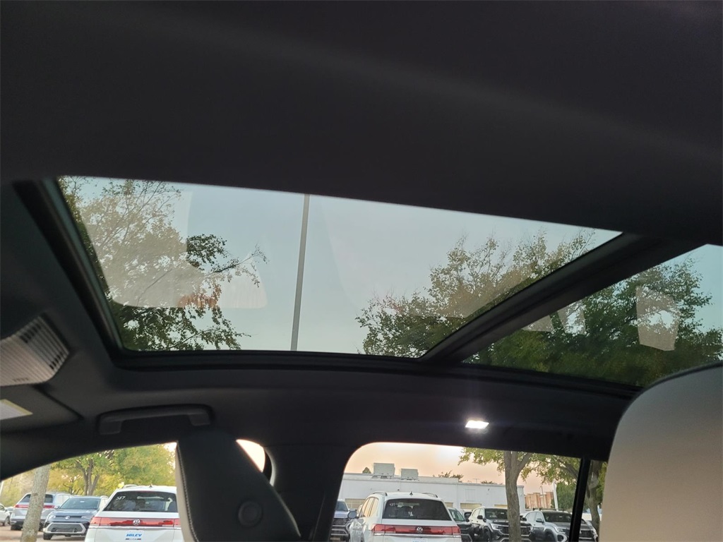 new 2026 Volkswagen Tiguan car, priced at $39,726