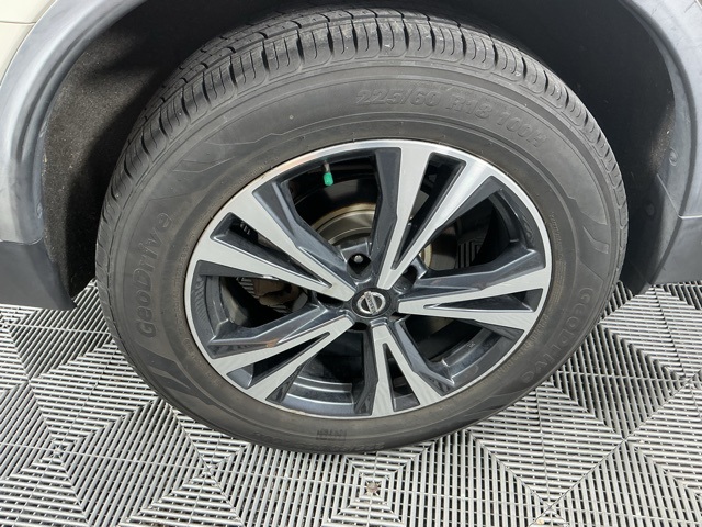 used 2020 Nissan Rogue car, priced at $15,000