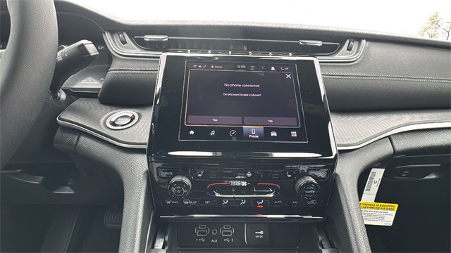 new 2025 Jeep Grand Cherokee car, priced at $42,848