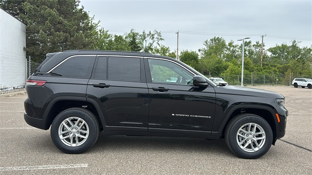 new 2025 Jeep Grand Cherokee car, priced at $42,848