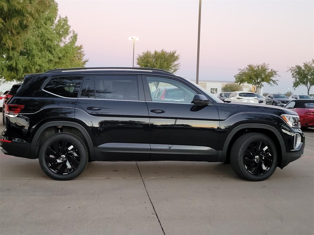 new 2026 Volkswagen Atlas car, priced at $43,685