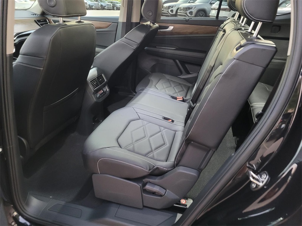 new 2026 Volkswagen Atlas car, priced at $43,685