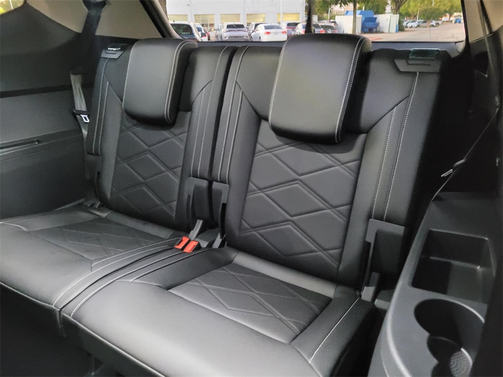 new 2026 Volkswagen Atlas car, priced at $43,685