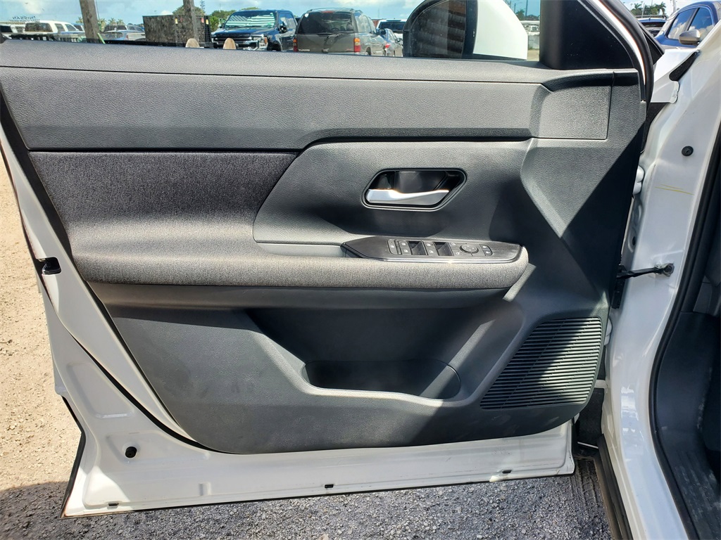 new 2025 Nissan Kicks car, priced at $24,171