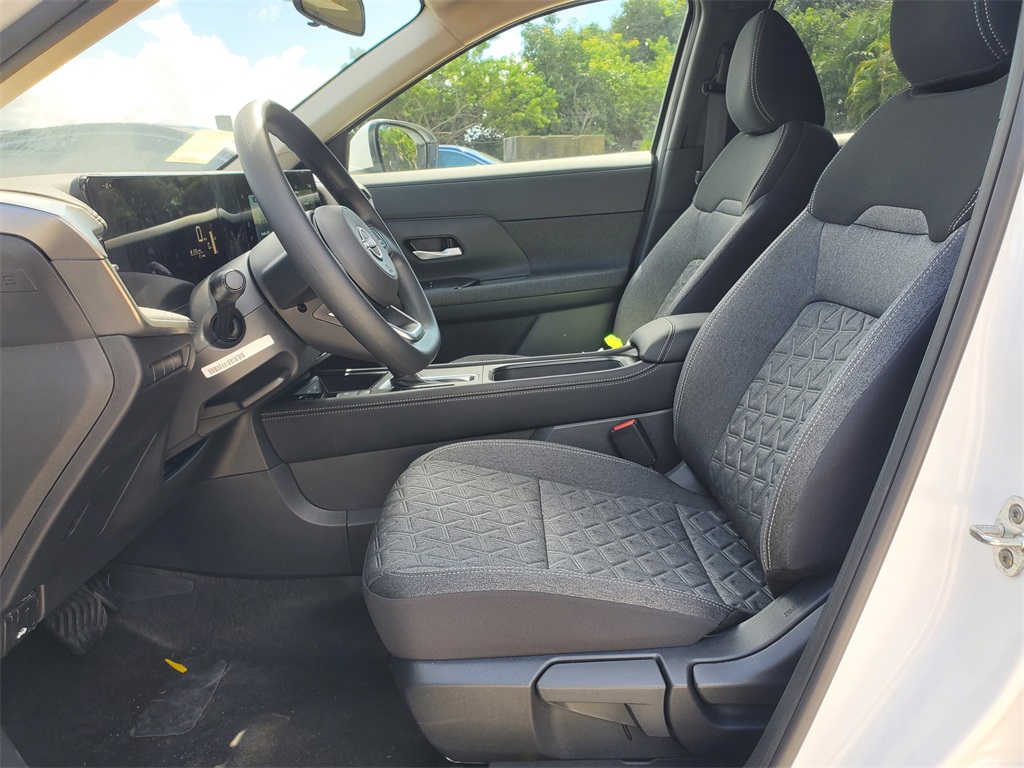 new 2025 Nissan Kicks car, priced at $24,171
