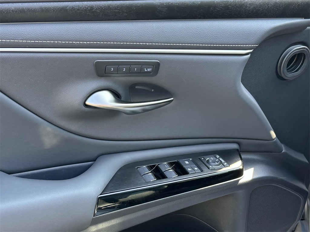 used 2025 Lexus ES car, priced at $51,995