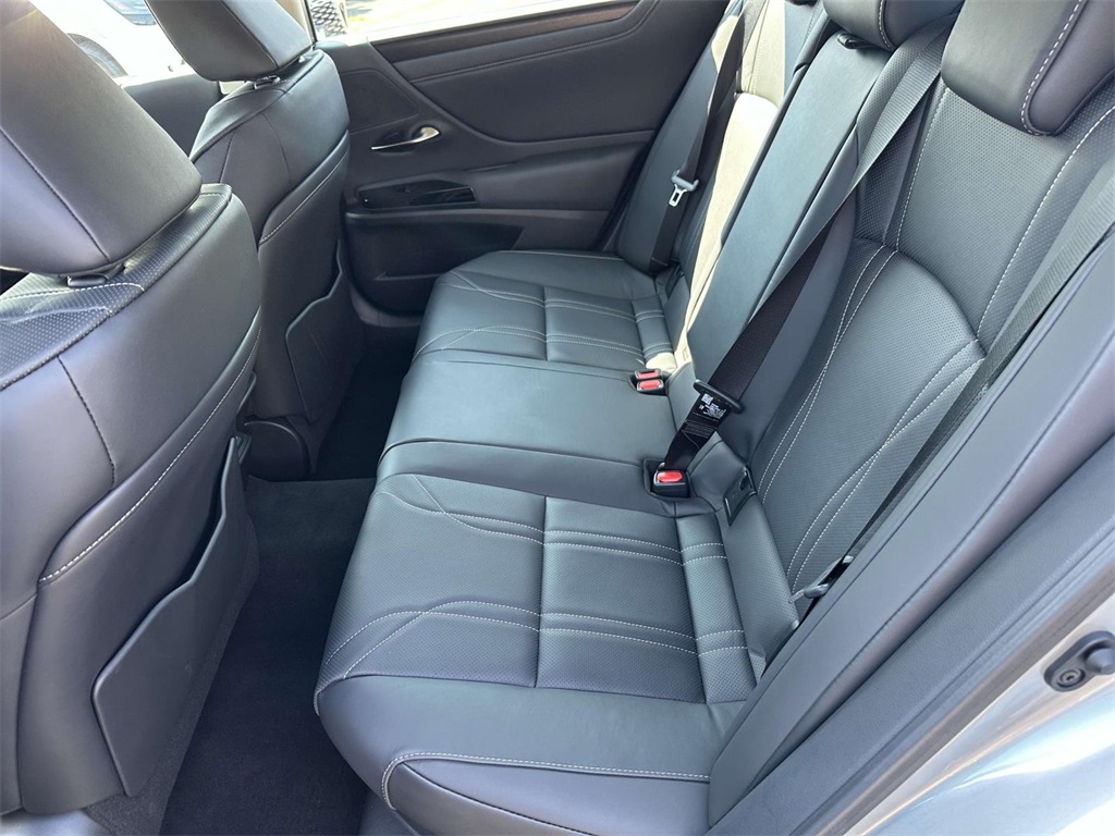 used 2025 Lexus ES car, priced at $51,995