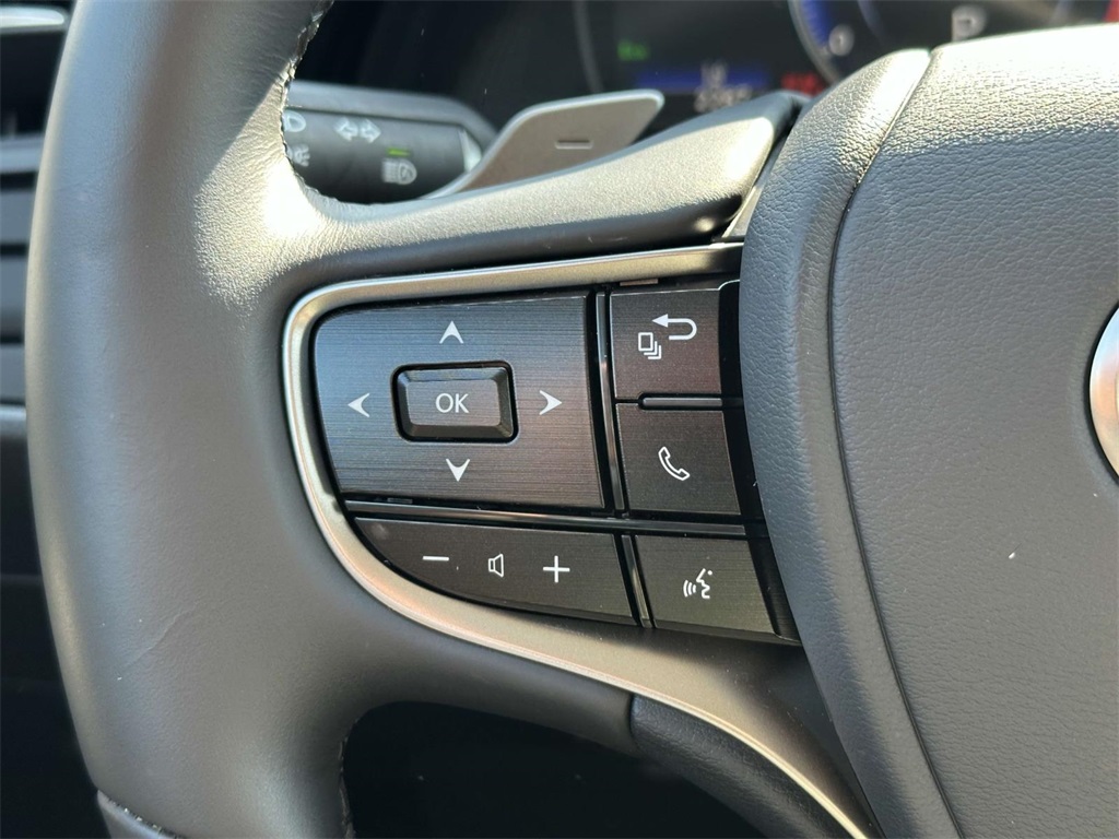 used 2025 Lexus ES car, priced at $51,995