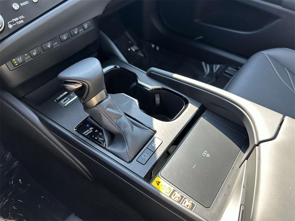 used 2025 Lexus ES car, priced at $51,995