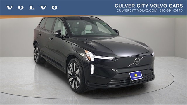 new 2025 Volvo EX90 car, priced at $92,375
