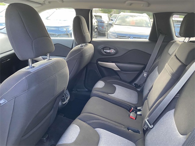 used 2018 Jeep Cherokee car, priced at $14,900