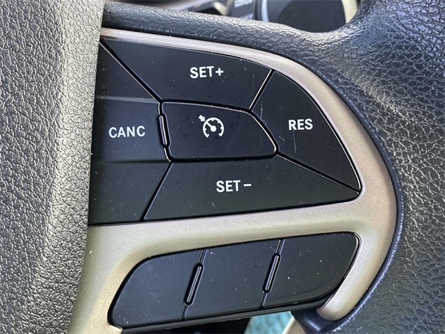 used 2018 Jeep Cherokee car, priced at $14,900