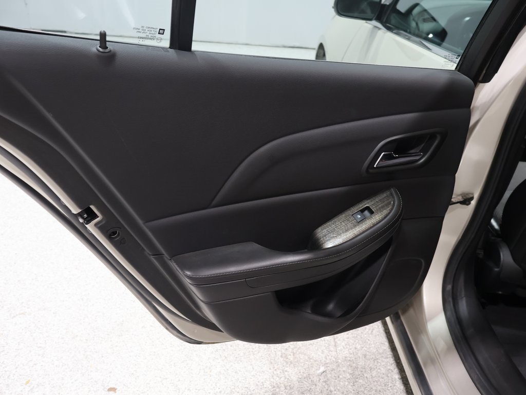 used 2015 Chevrolet Malibu car, priced at $10,000