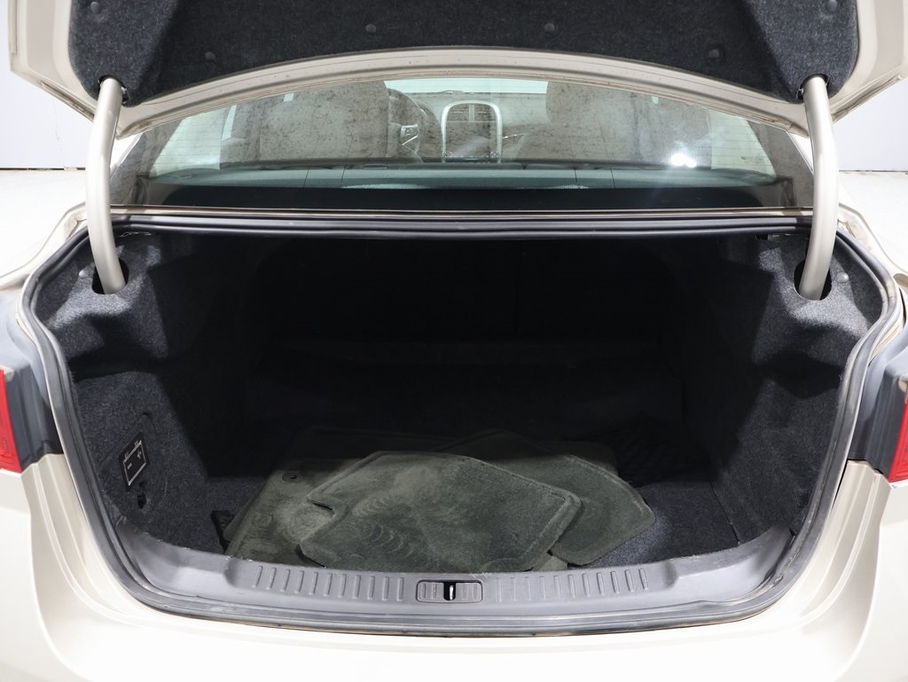 used 2015 Chevrolet Malibu car, priced at $10,000