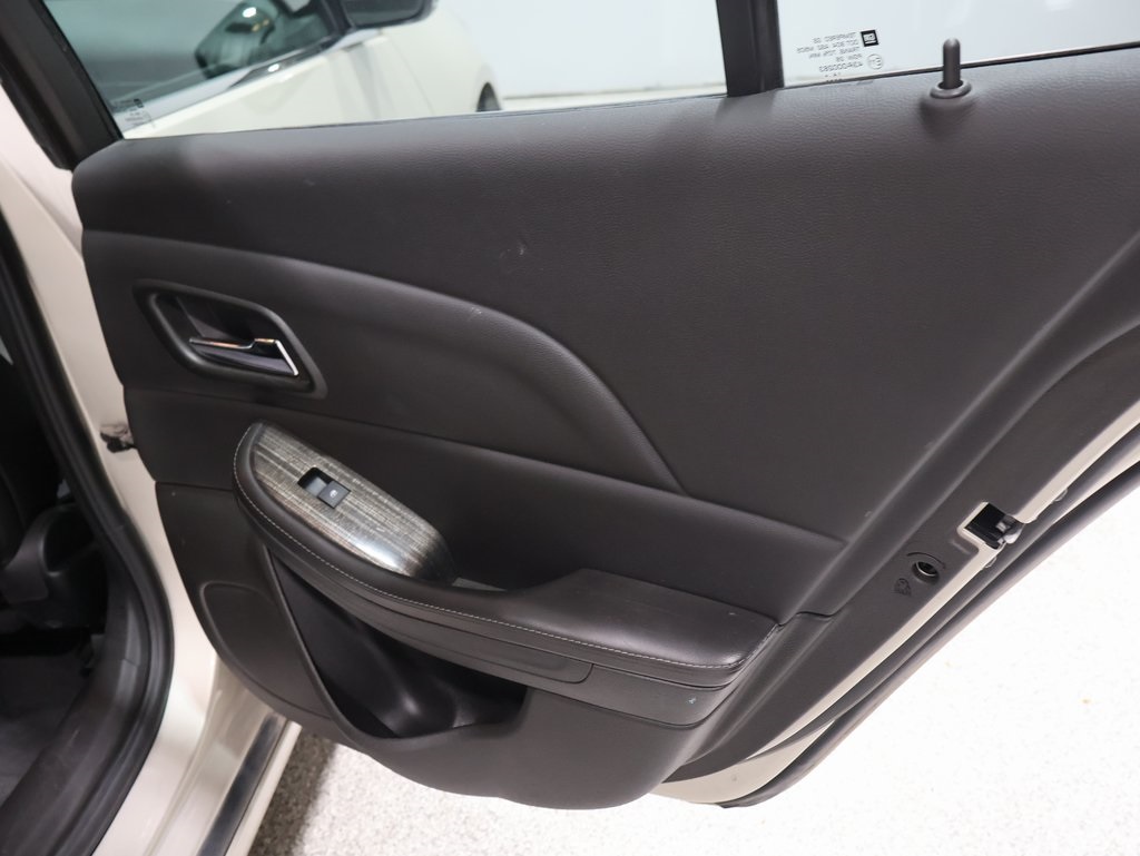 used 2015 Chevrolet Malibu car, priced at $10,000