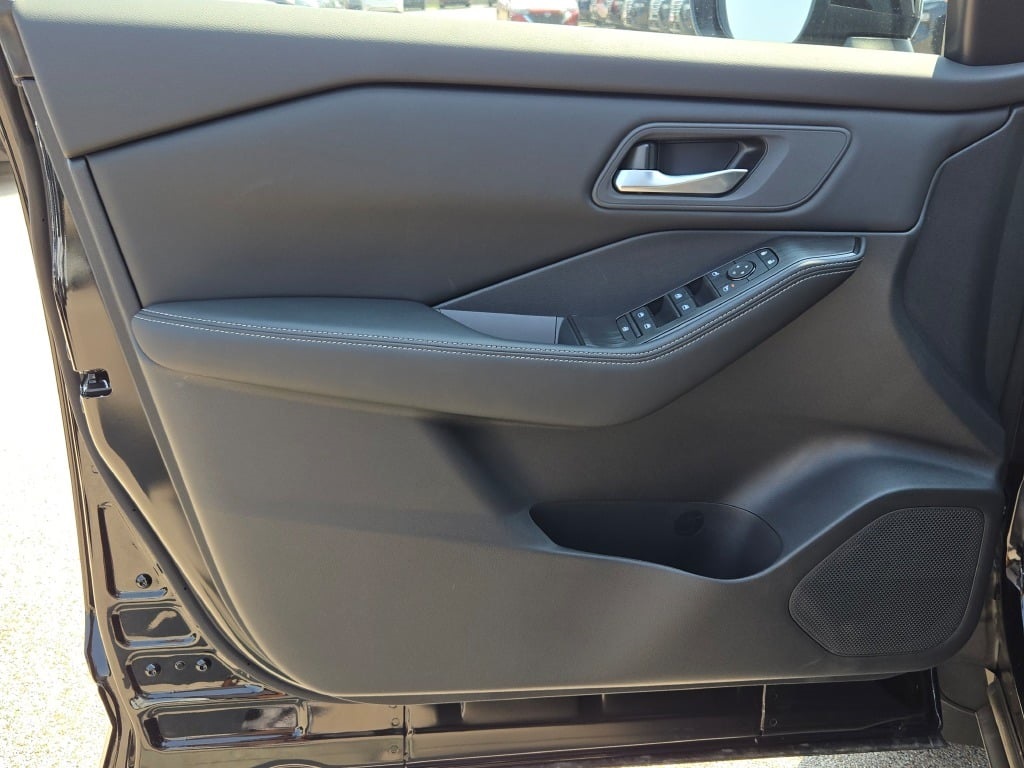 new 2025 Nissan Rogue car, priced at $33,385