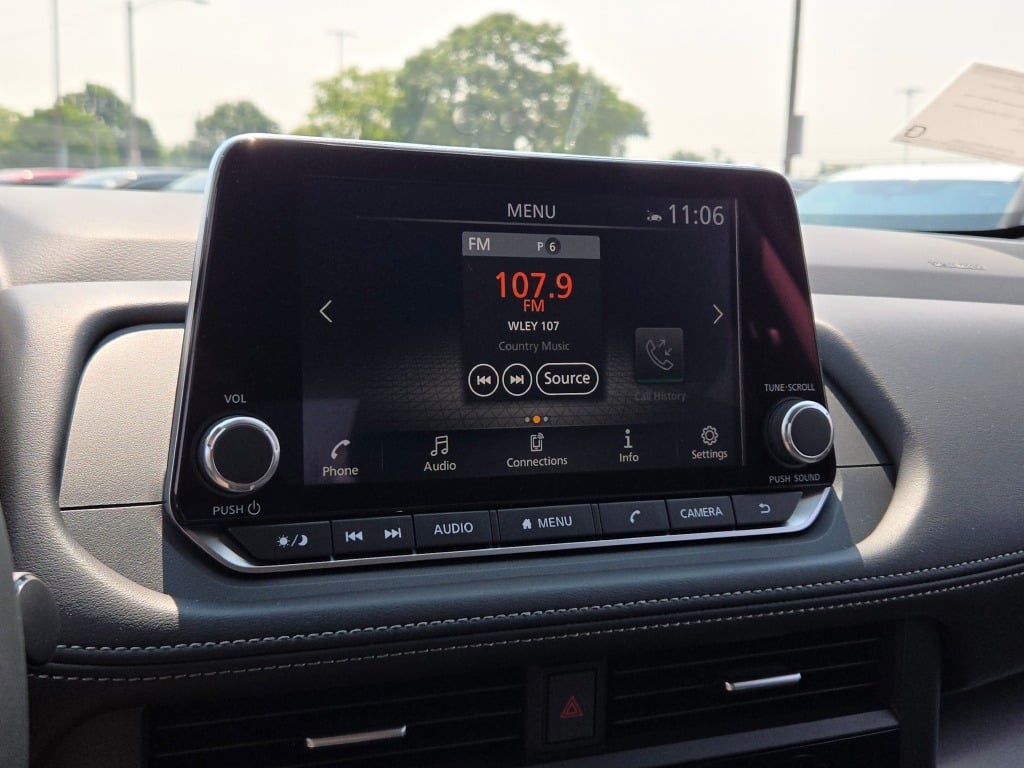 new 2025 Nissan Rogue car, priced at $33,385