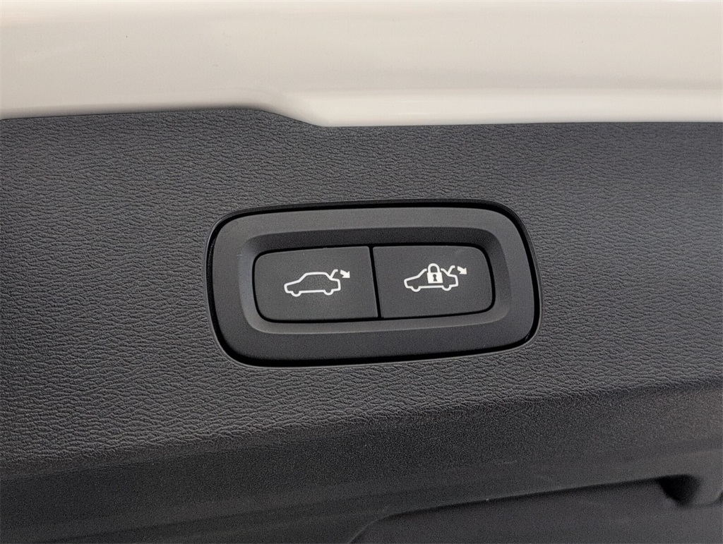 used 2021 Volvo V60 Cross Country car, priced at $28,500
