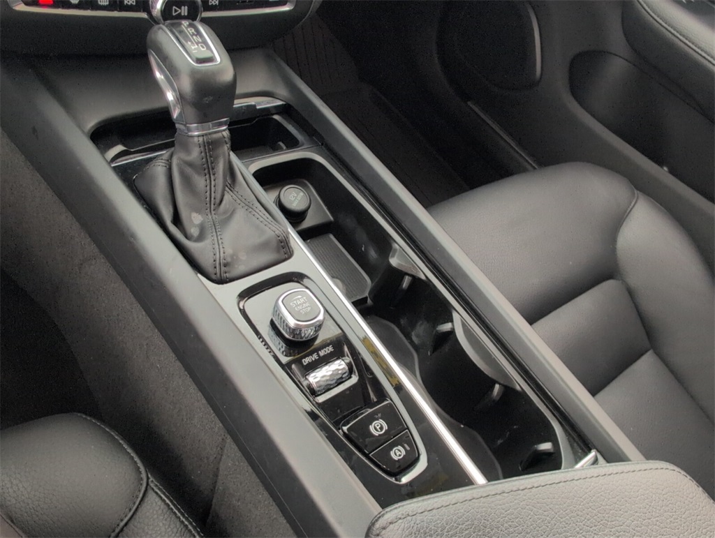 used 2021 Volvo V60 Cross Country car, priced at $28,500