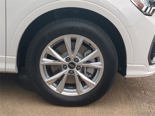 new 2025 Audi Q3 car, priced at $41,965